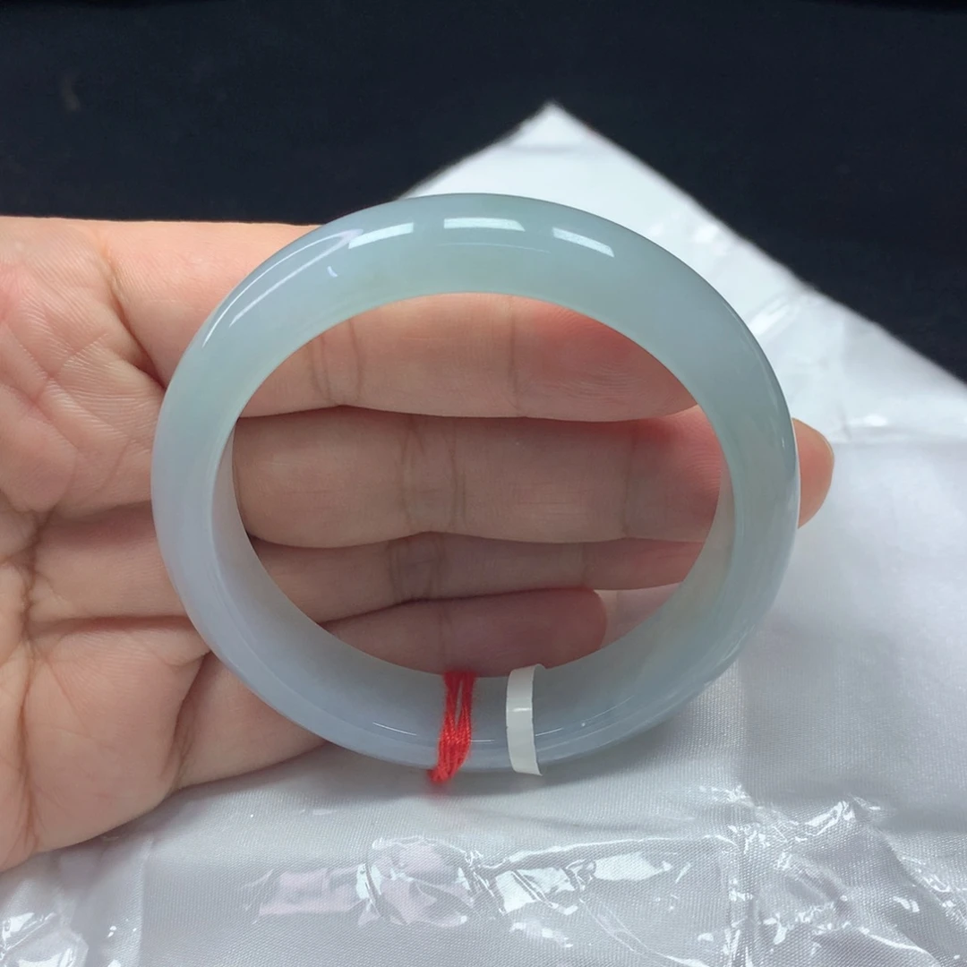 翡翠未镶嵌手镯*555