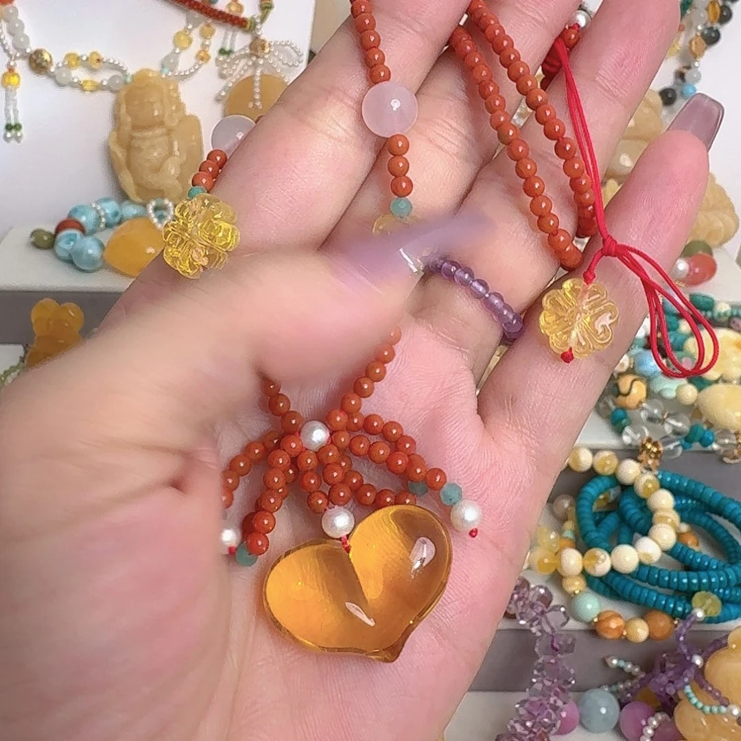 琥珀未镶嵌颈饰琥珀