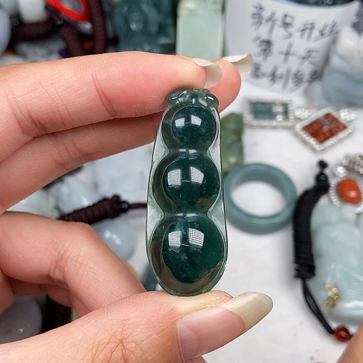 颈饰未镶嵌翡翠翡翠