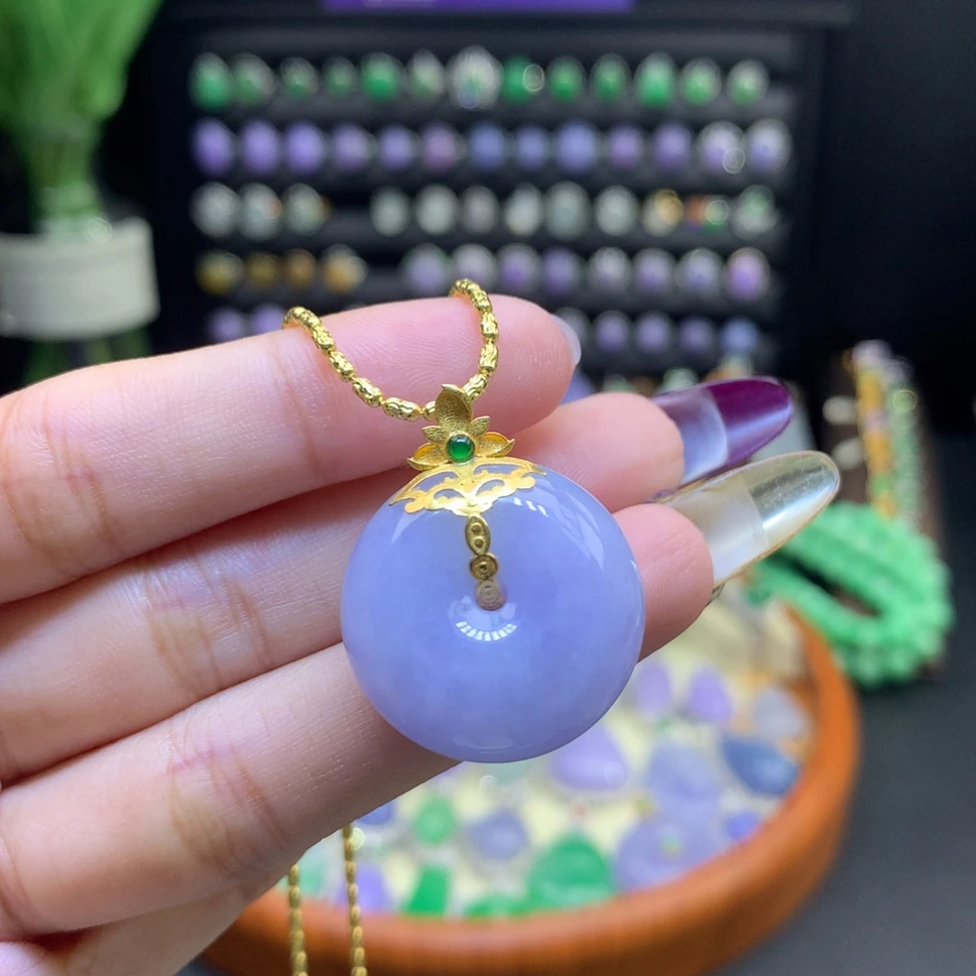 翡翠18K金镶嵌颈饰