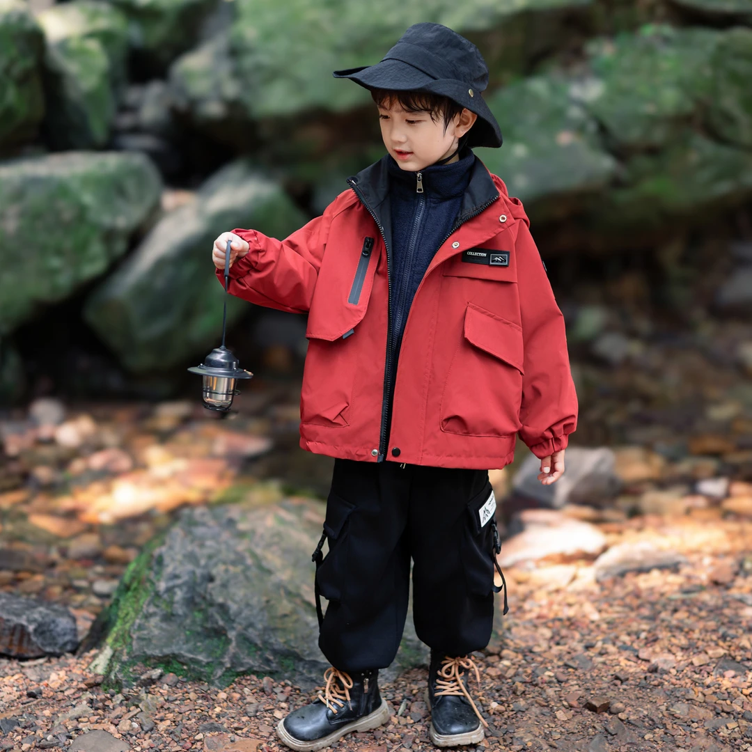 男童外套秋冬2025新款儿童户外运动三合一冲锋衣小男孩摇粒绒衣服