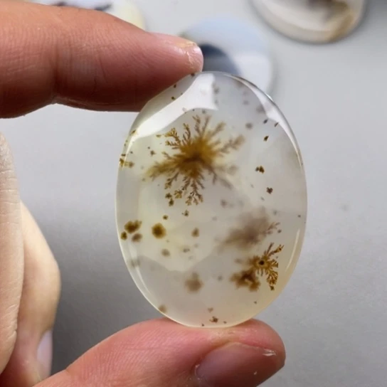 玛瑙/玉髓颈饰未镶嵌观*在