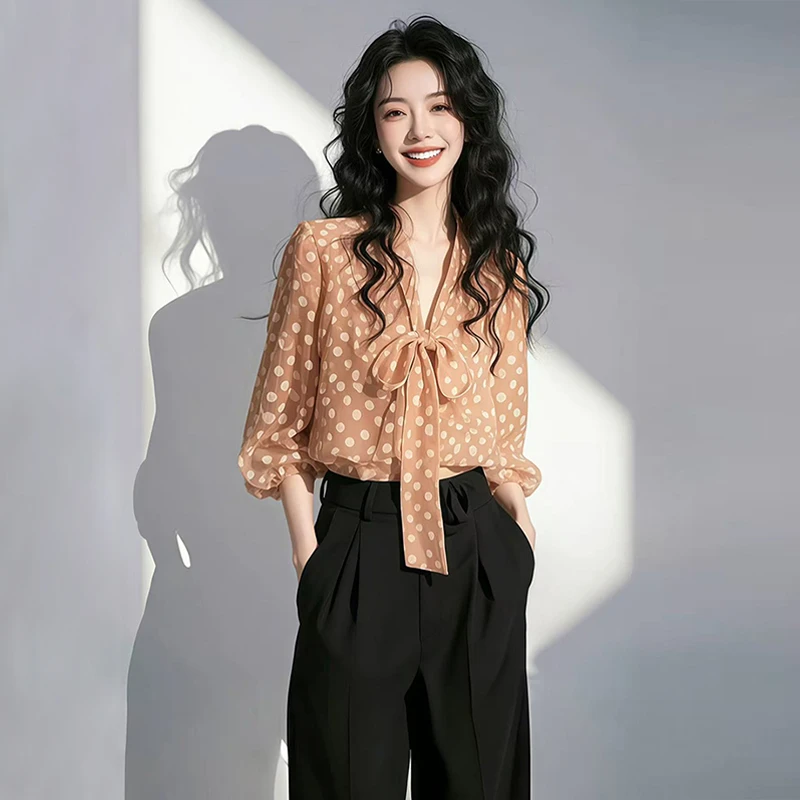 洋气炸街v领蝴蝶结波点衬衫女春秋宽松气质显瘦设计小众减龄上衣