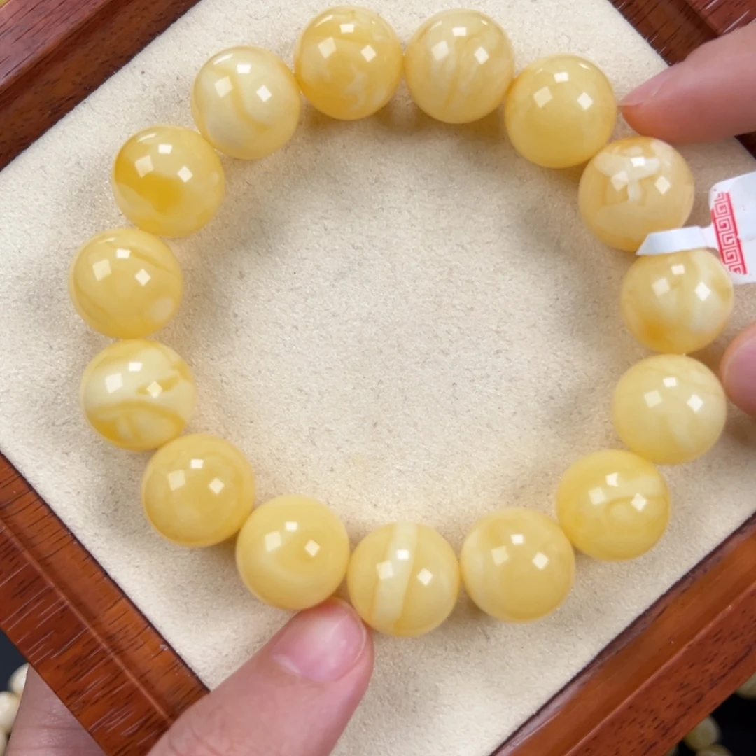 琥珀未镶嵌手链32.6克