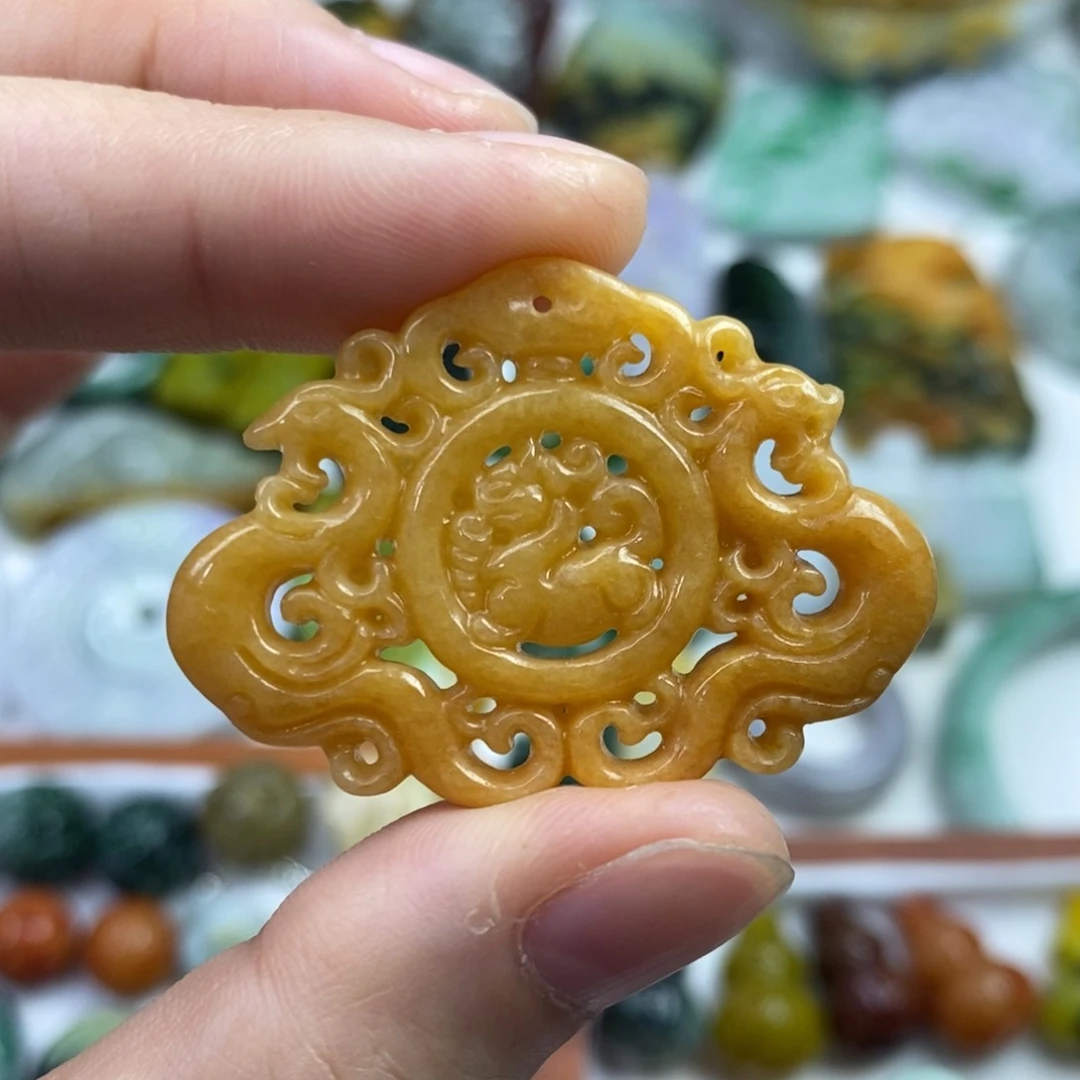 翡翠未镶嵌颈饰吊坠