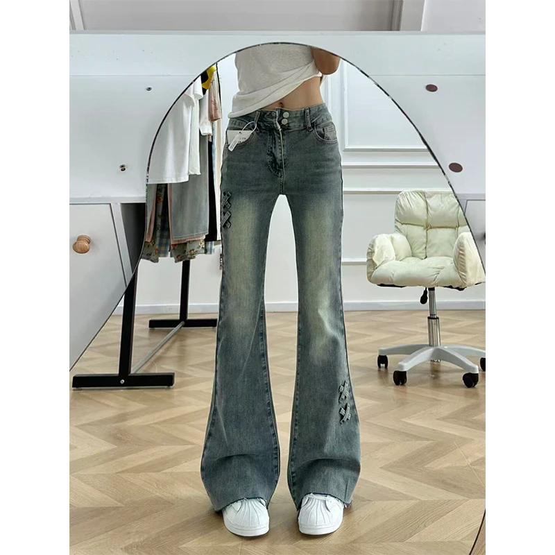 微胖mm高腰双扣设计感微喇牛仔裤女秋季新款显瘦马蹄毛边直筒长裤