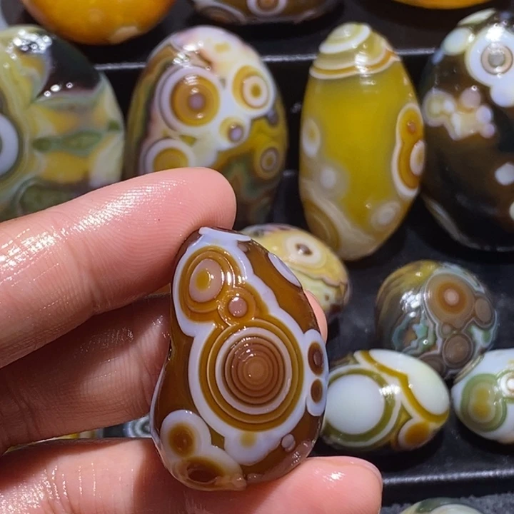 玛瑙/玉髓未镶嵌珠宝半成品73