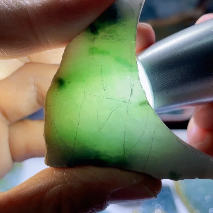 颈饰未镶嵌翡翠天然缅甸翡翠