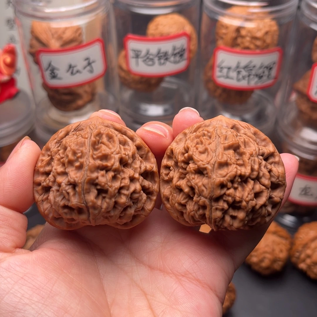 文玩核桃把件45精品水龙纹