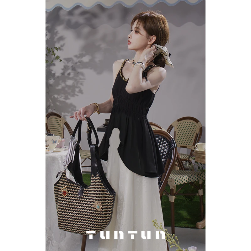 吞吞TUNT【夜太美 没有外套单穿很好看！！】黑金链条吊带