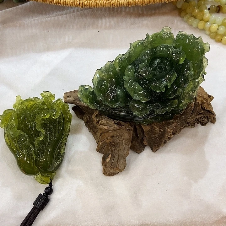 执***玉合金透闪石-蛇纹石玉珠宝奇石