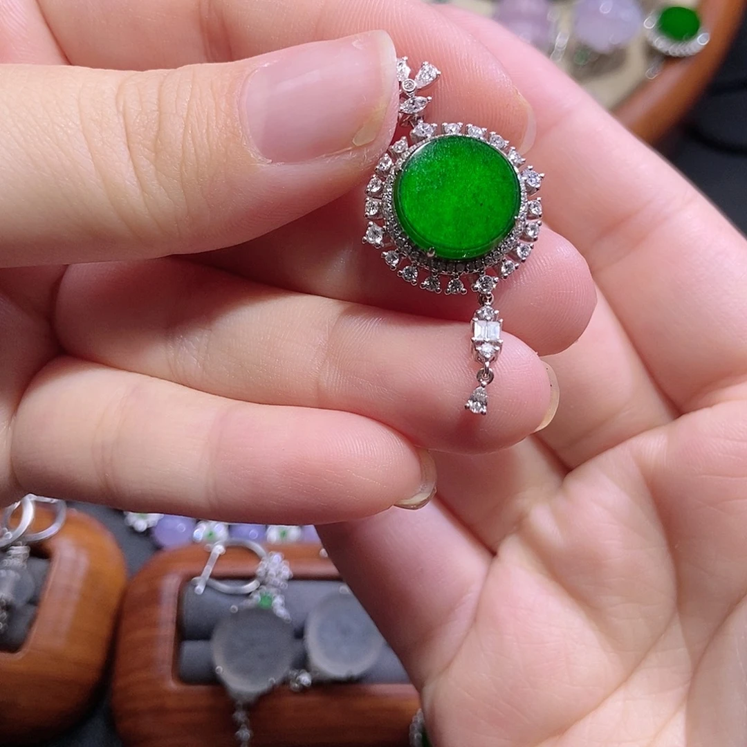 翡翠18K金镶嵌吊坠(不含链)吊坠