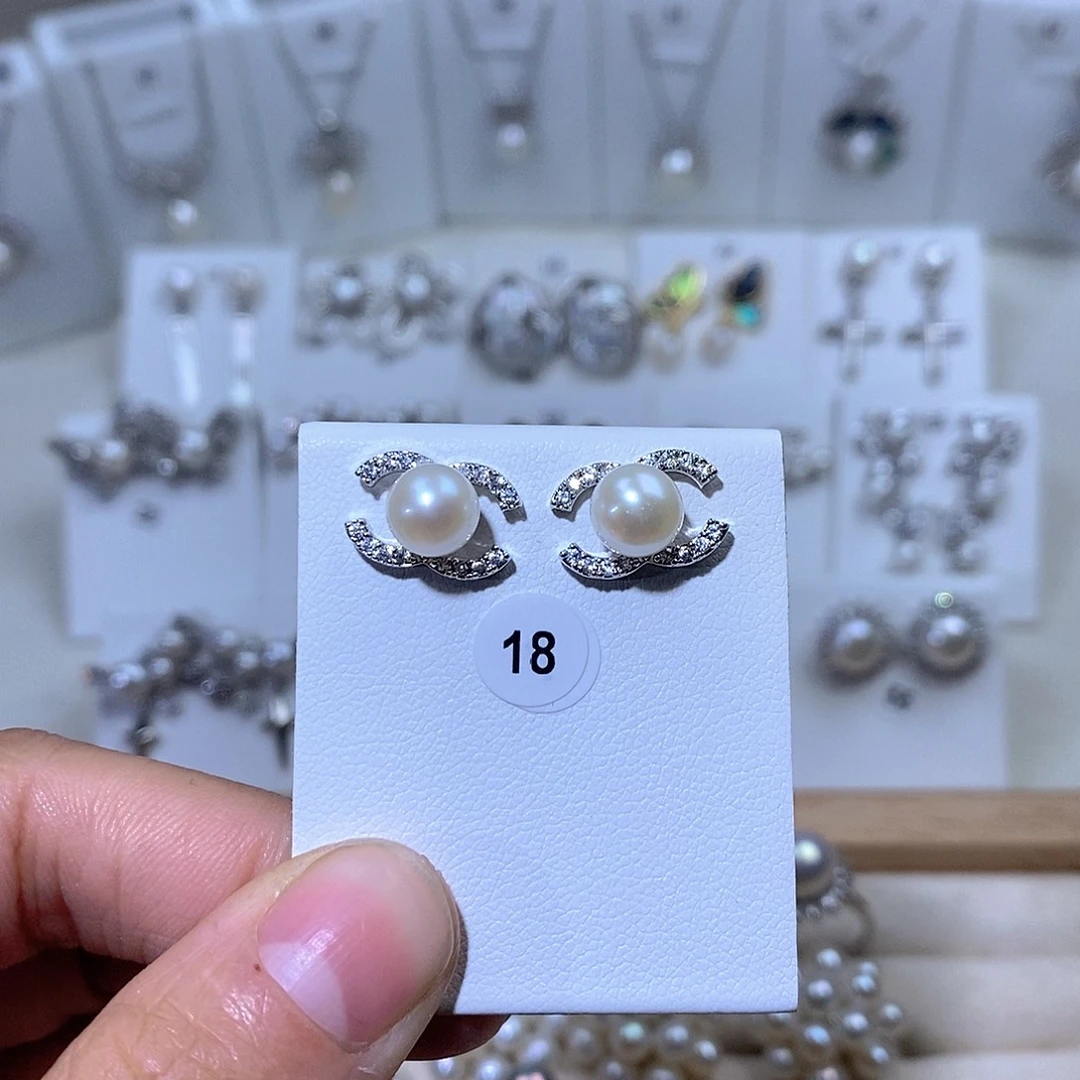 淡水珍珠耳饰未镶嵌
