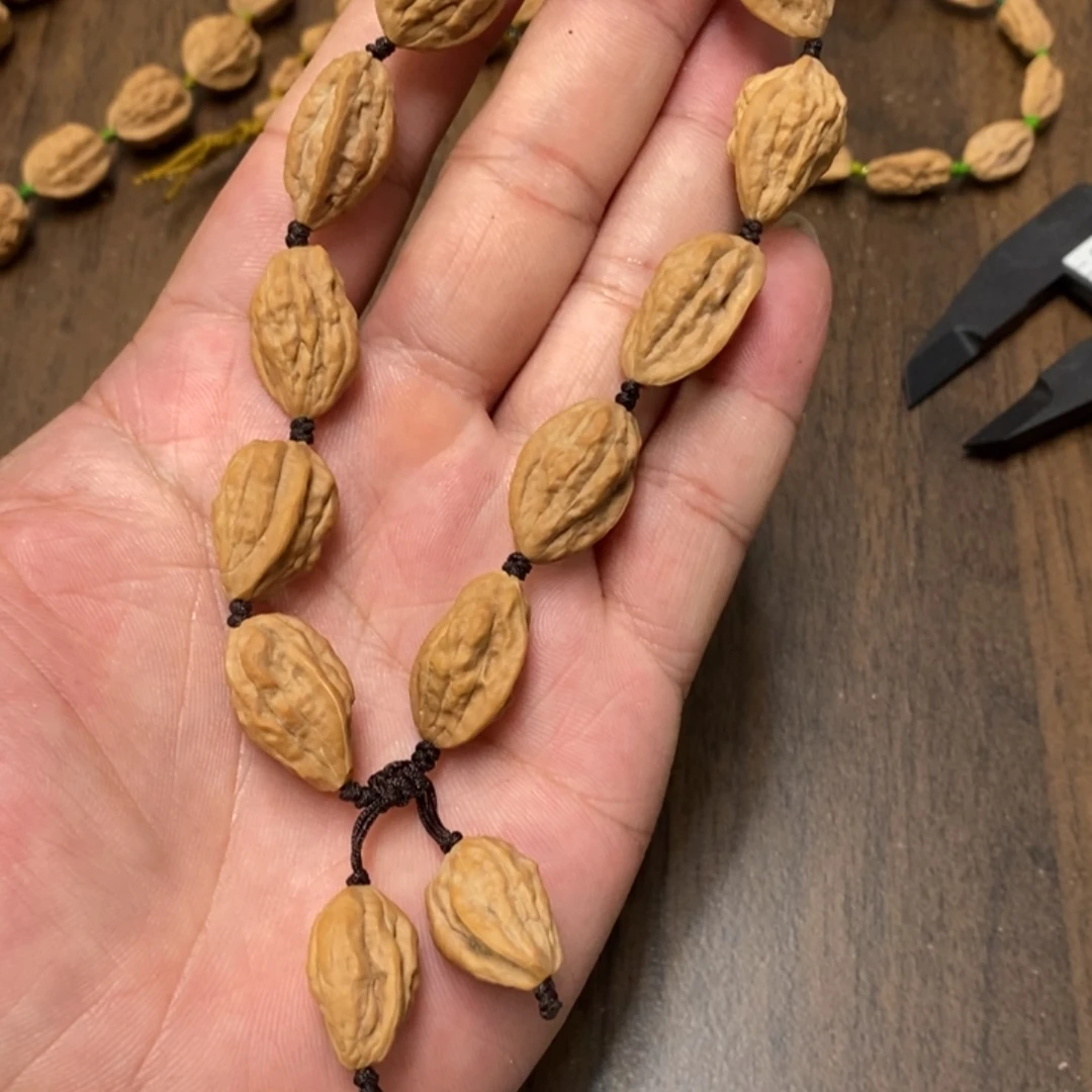 文玩核桃吊坠文玩木质核桃手串