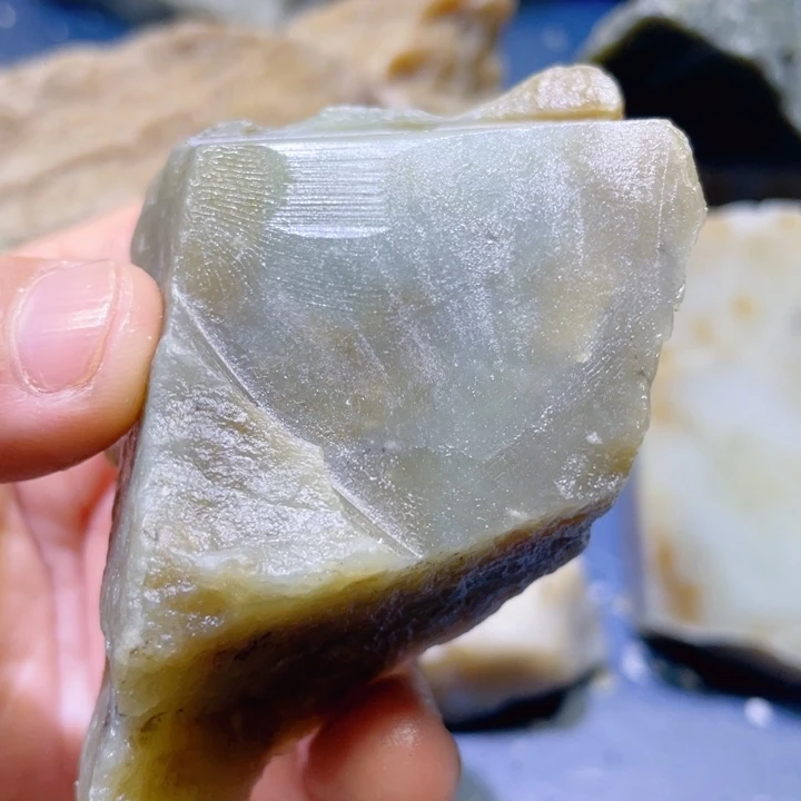 和田玉未镶嵌珠宝半成品