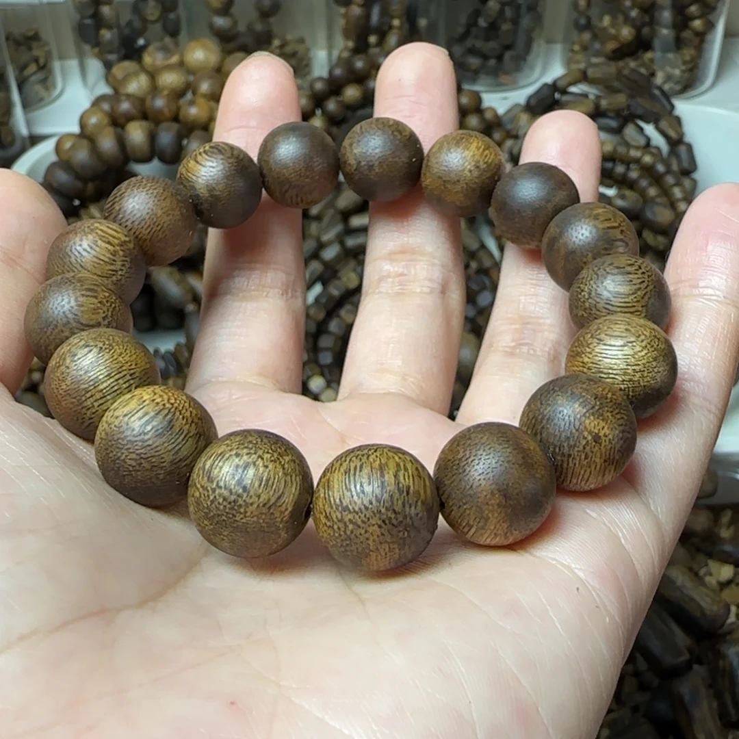 O***y沉香手串单圈1.3规格13克+绿奇楠