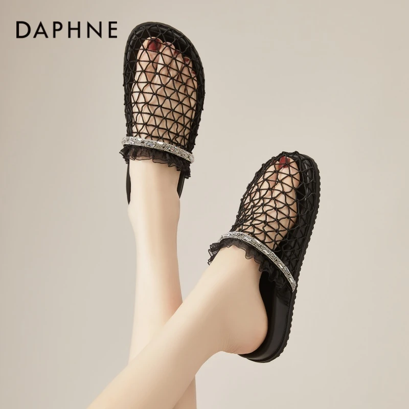 达芙妮水钻蕾丝边包头半拖鞋女2025夏季外穿软底凉拖鞋镂空洞洞鞋
