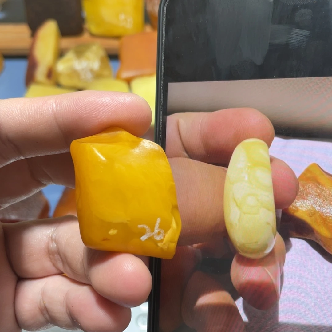 定制蜜蜡未镶嵌指环，一边高一边低