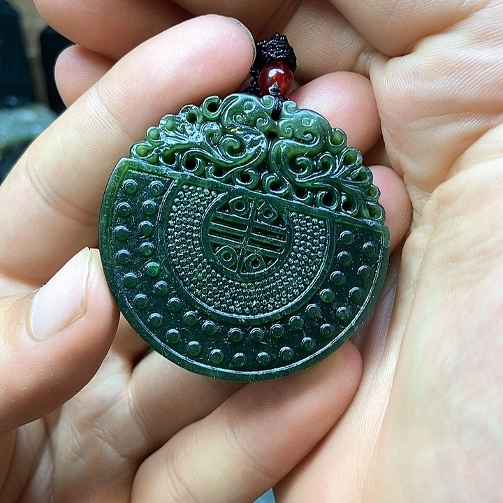 和田玉未镶嵌挂件