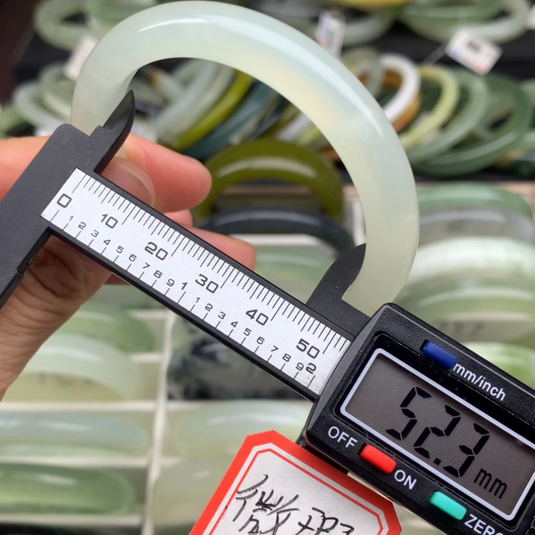 未镶嵌蛇纹石玉手镯751