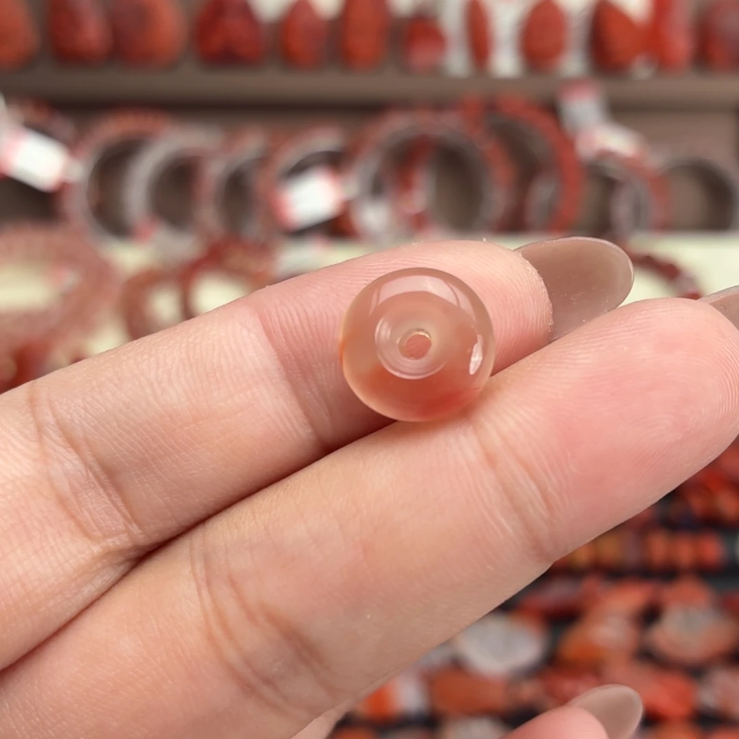 南红玛瑙未镶嵌颈饰小平安扣