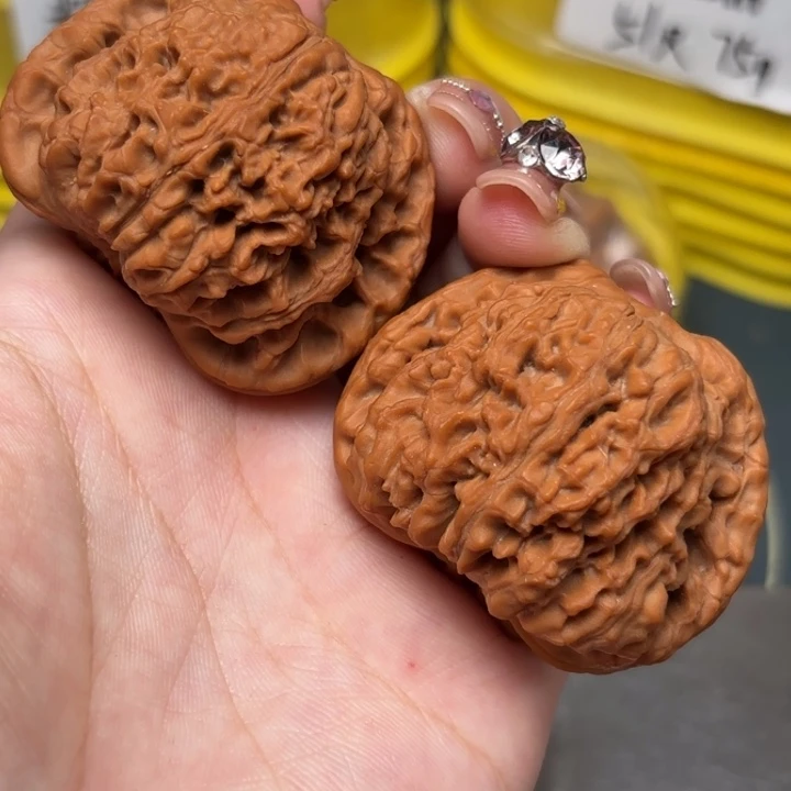 文玩核桃吊坠47-39462-02