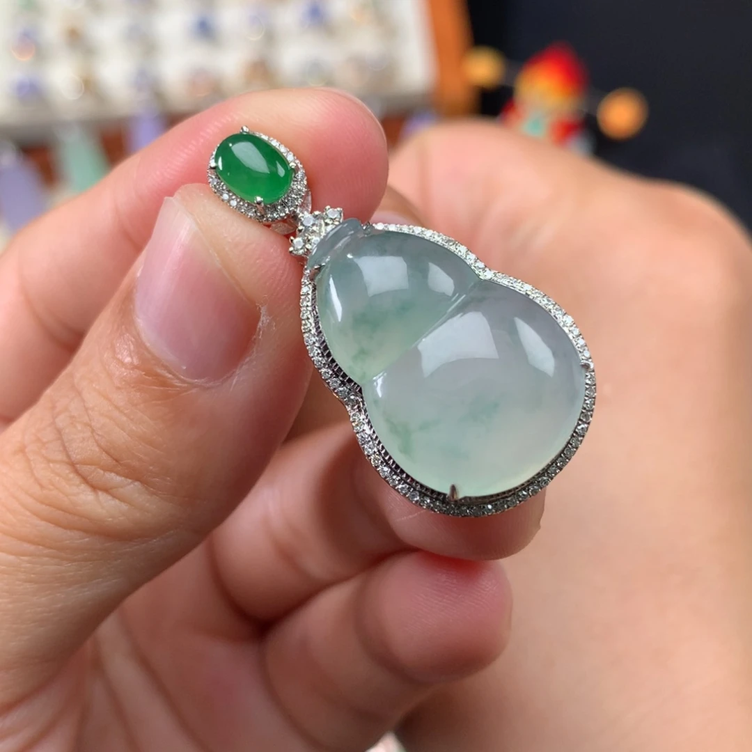 翡翠18K金镶嵌吊坠(不含链)