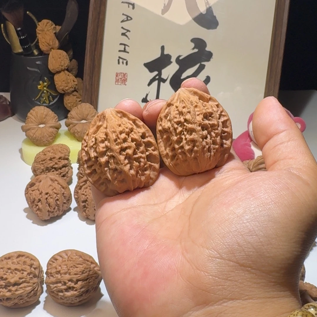 吊坠文玩核桃40尺寸野核九龙筋