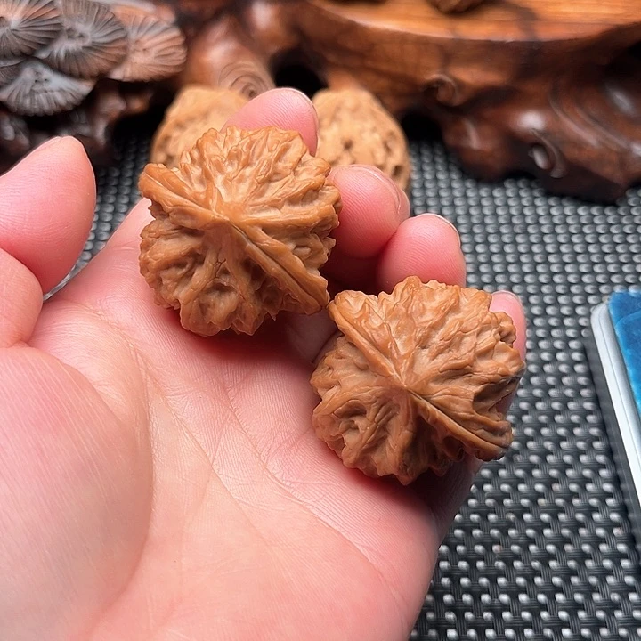 桃核把件冷*核桃曹大龙