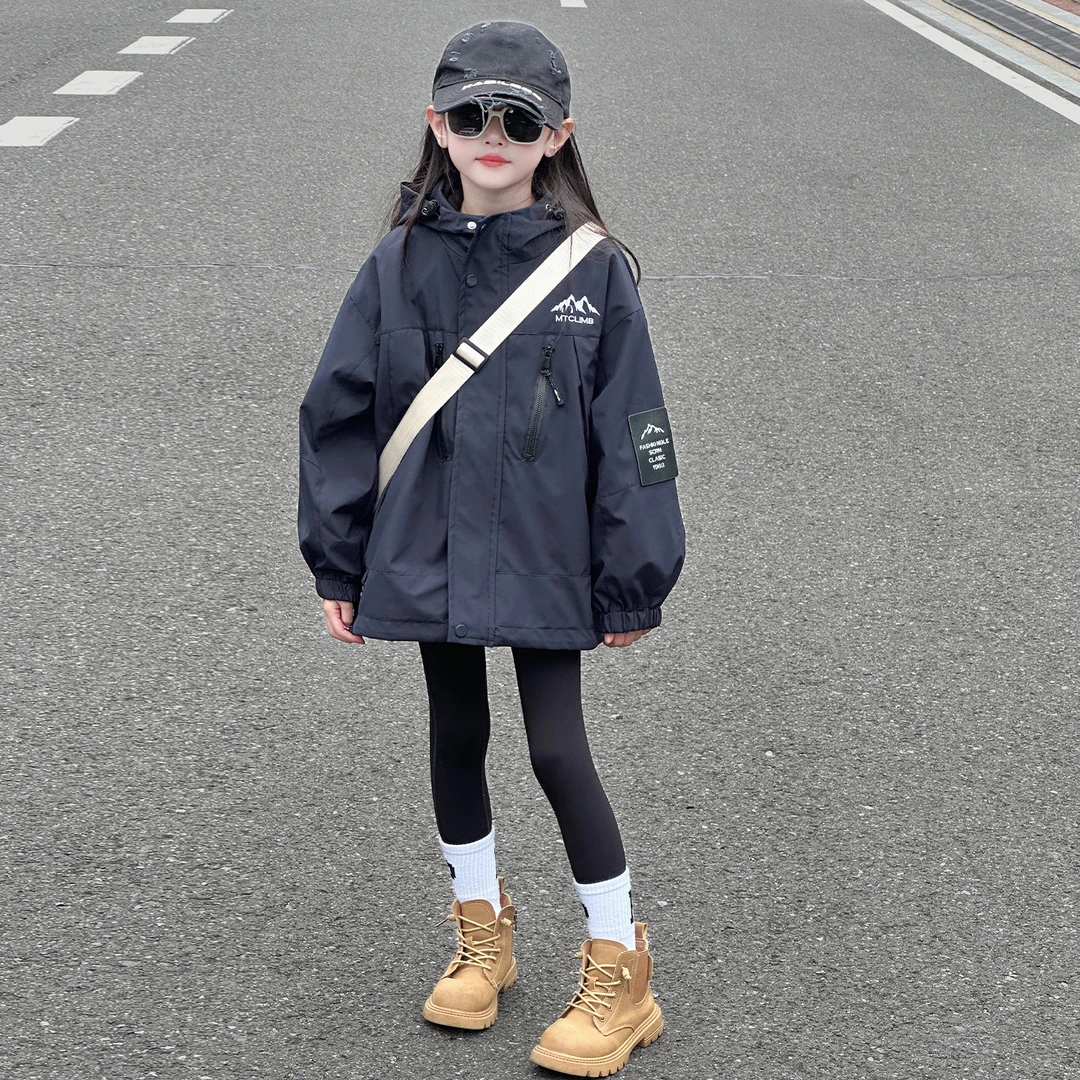女童外套秋冬2025新款女孩大童冬装加厚冲锋衣三合一可拆卸风衣潮