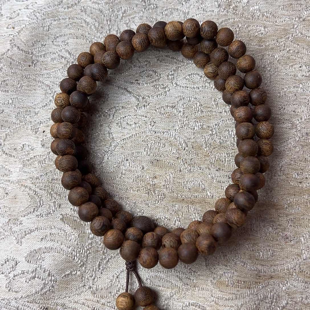 沉香手串夜***冷07白其沉水浮多样性发一沉香手串