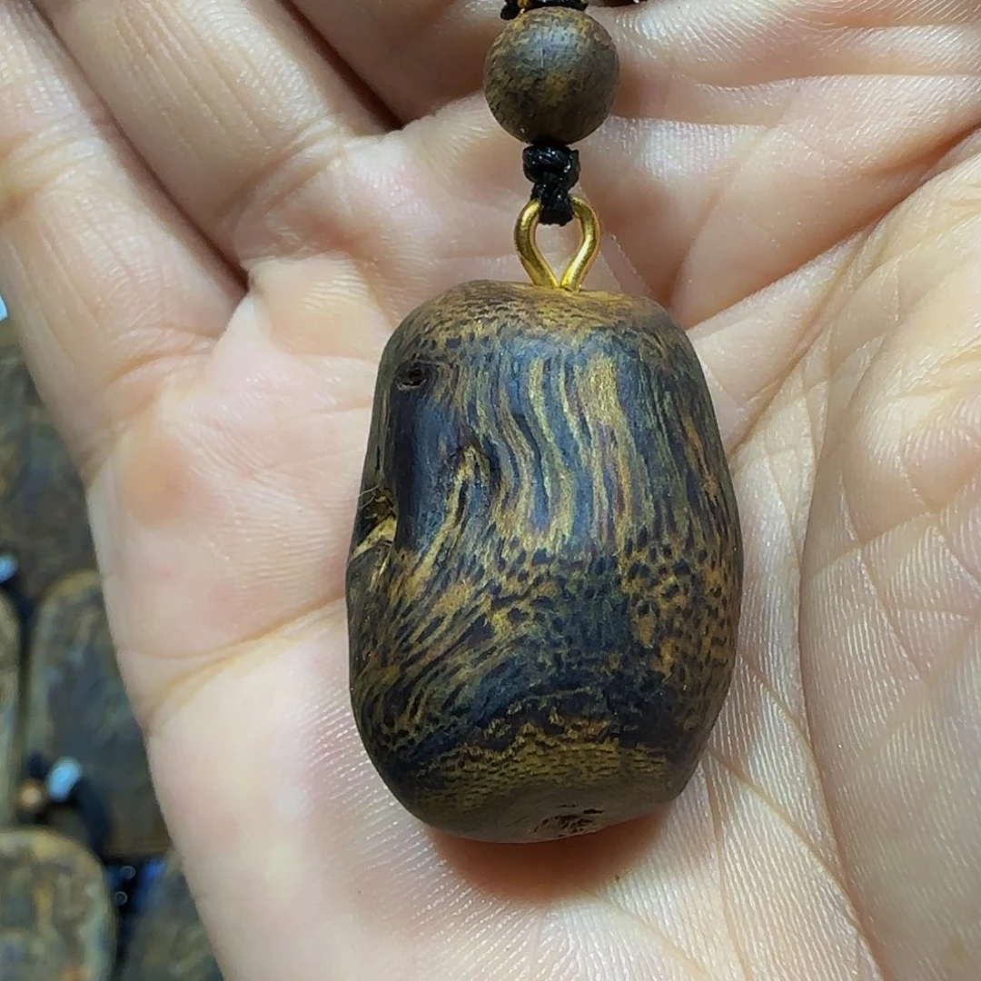 沉香沉香碎屑海南白奇乌身瘤疤舍利子