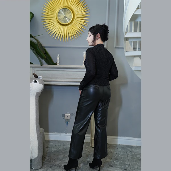 2025新款高领设计感上衣显瘦气质giris  打底高腰时尚休闲黑色