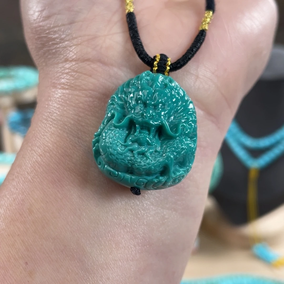 绿松石未镶嵌套链21*25精品玉化绿龙吊坠