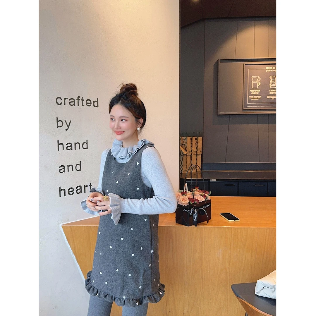 智英欧尼  NO退NO换 爱心套装【长袖花边毛衣背心连衣裙冬衣服】