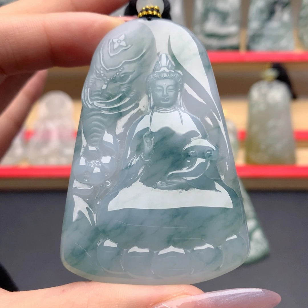 月***爸翡翠未镶嵌颈饰普贤菩萨