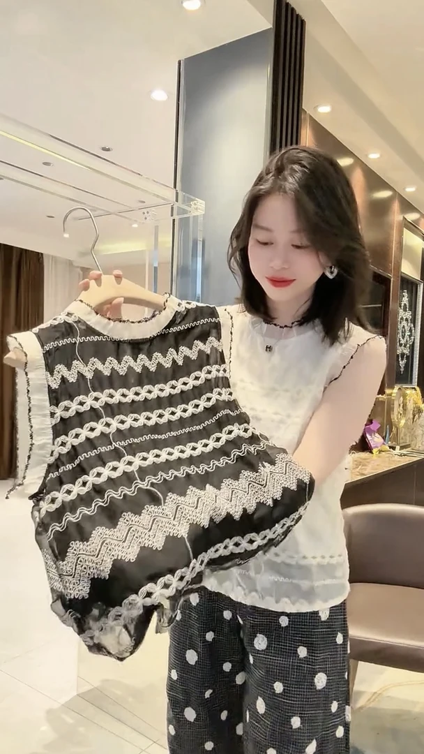 镂空吊带女2025夏季设计感小众海边度假宽松无袖针织上衣