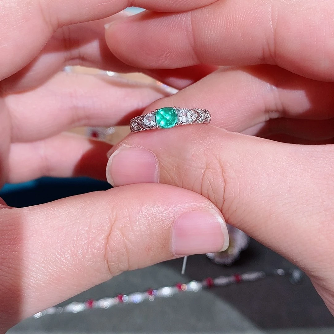 祖母绿戒指18K金镶嵌哥伦比亚0.479克拉