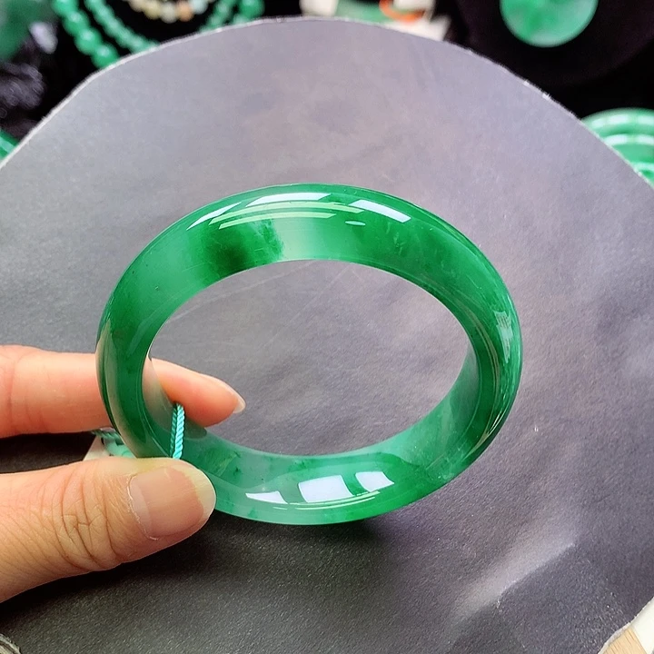 未镶嵌手镯石英质玉