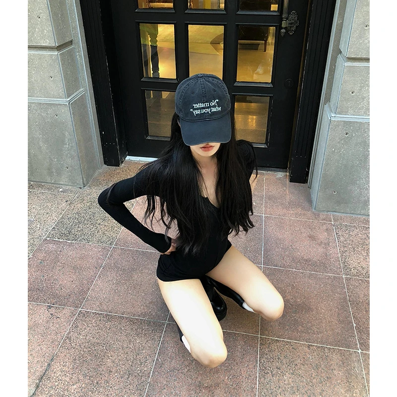 2025春季新款高级感时尚辣妹风修身黑色连体裤女小众百搭休闲短裤