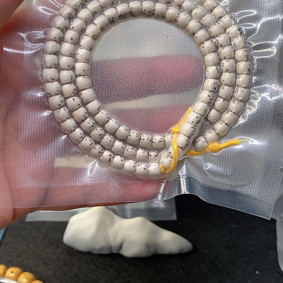 吊坠星月菩提原白直切河豚6*5长