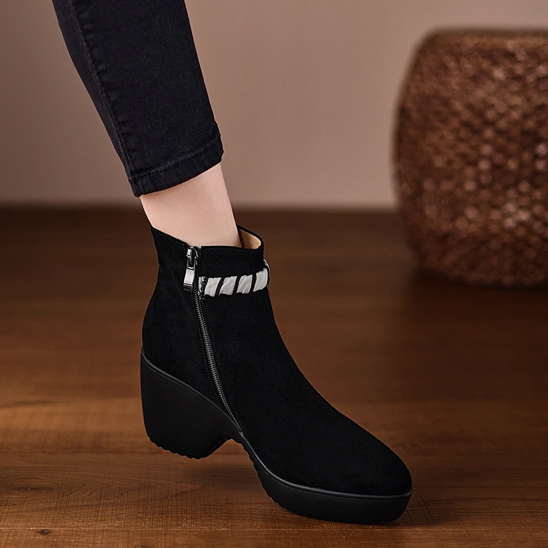 小个子手工女鞋9.5cm~时尚坡跟短靴女2025新款英伦风厚底马丁靴