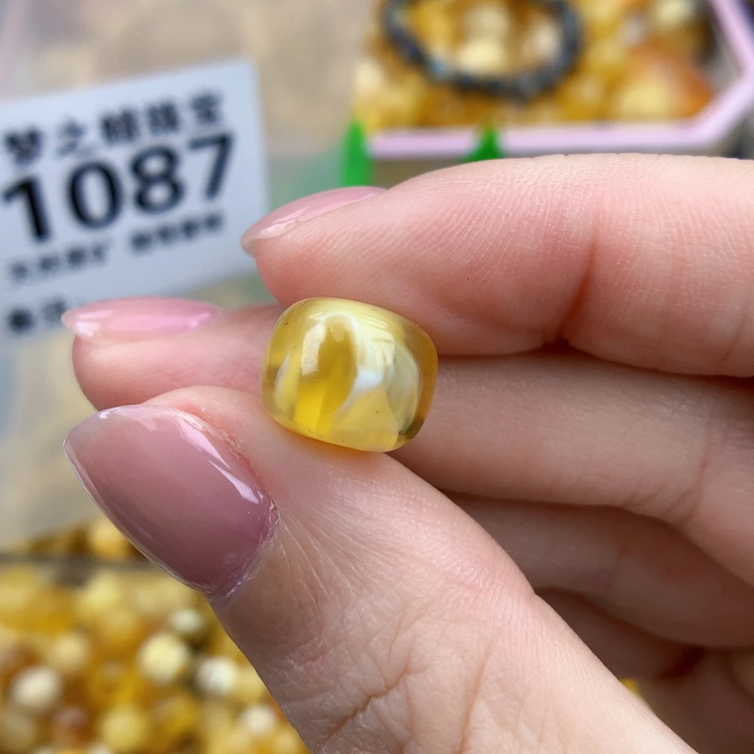 裸石琥珀未镶嵌11