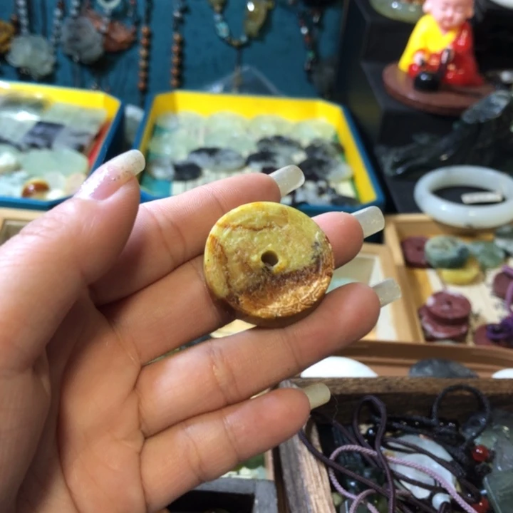 岫玉未镶嵌岫玉挂件
