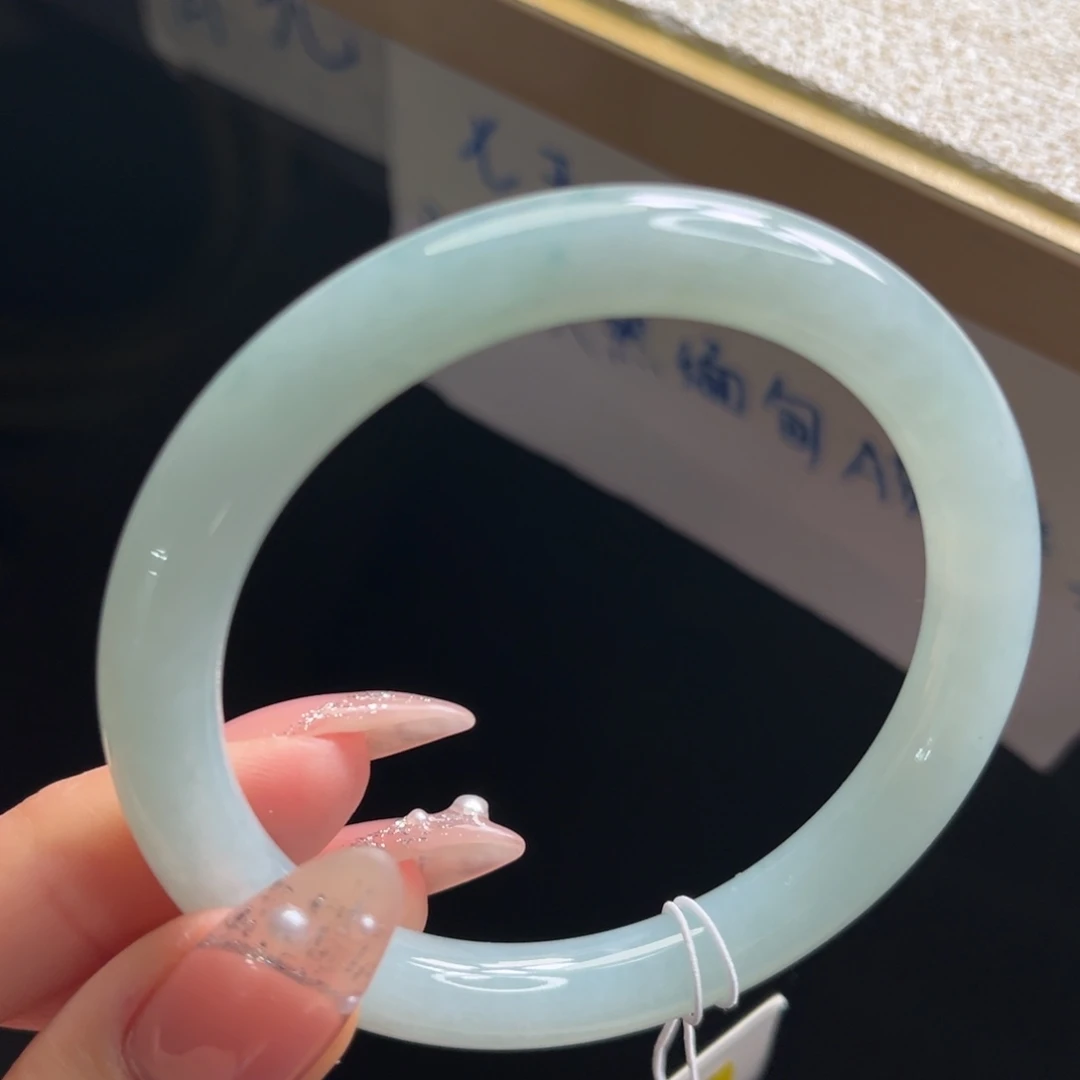 翡翠未镶嵌手镯手镯