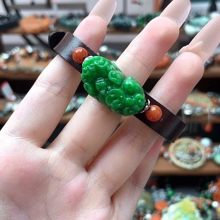 翡翠未镶嵌手链饰品