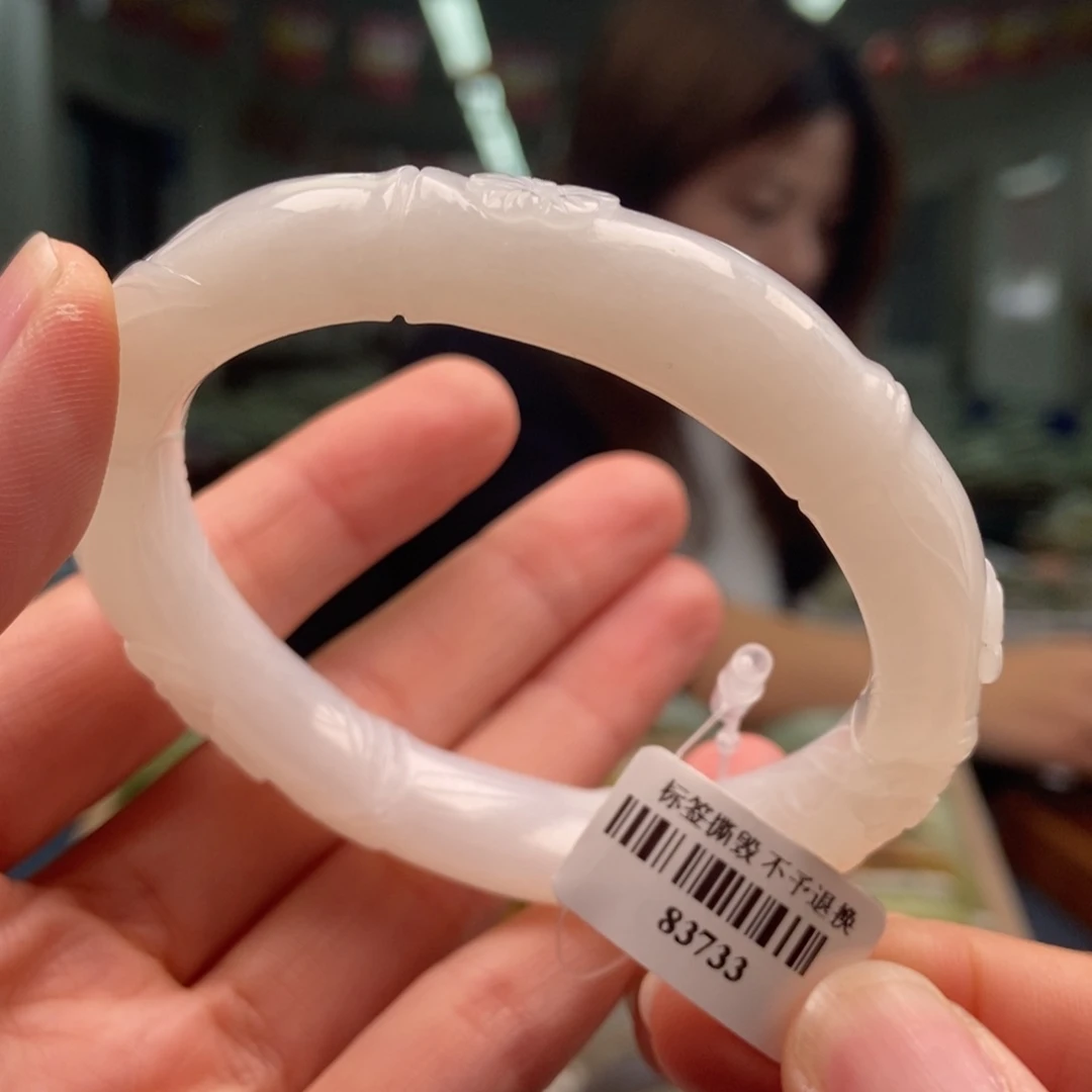 和田玉手镯未镶嵌57.5