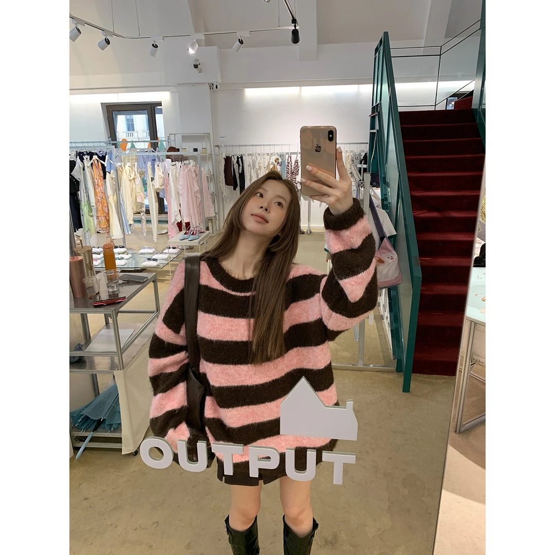 【粉棕恋人】秋季美式复古条纹撞色圆领休闲毛衣6040