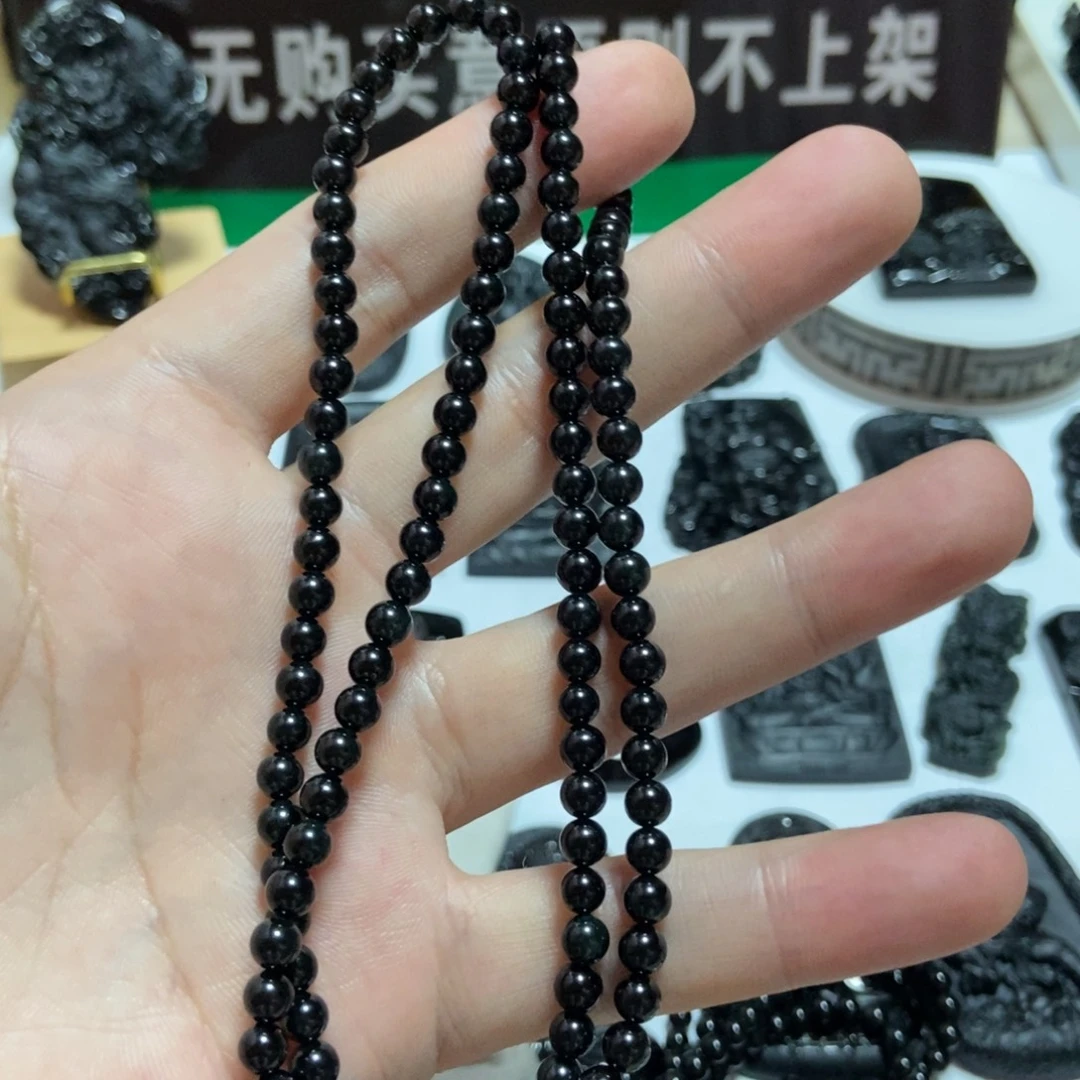 不***侯颈饰未镶嵌翡翠珠串