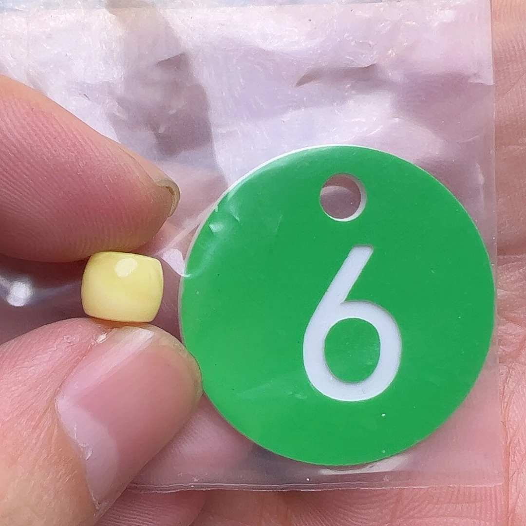 蜜蜡未镶嵌珠宝奇石九*8m m